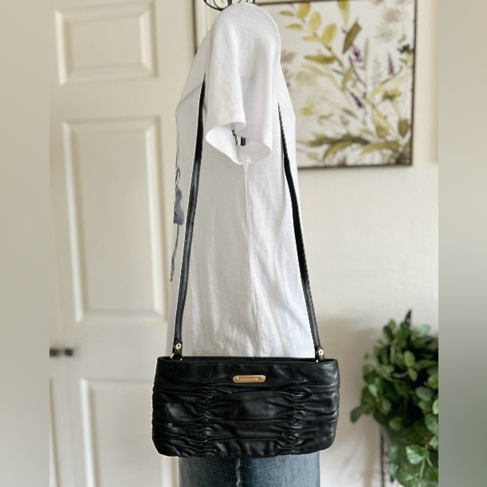 Michael Kors Ruched Black Leather w/ Removable Shoulder Strap Bag **LIKE NEW!!**